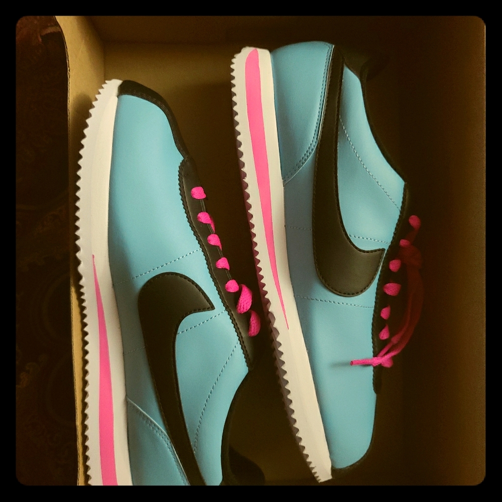 Nike all leather Cortez Basic